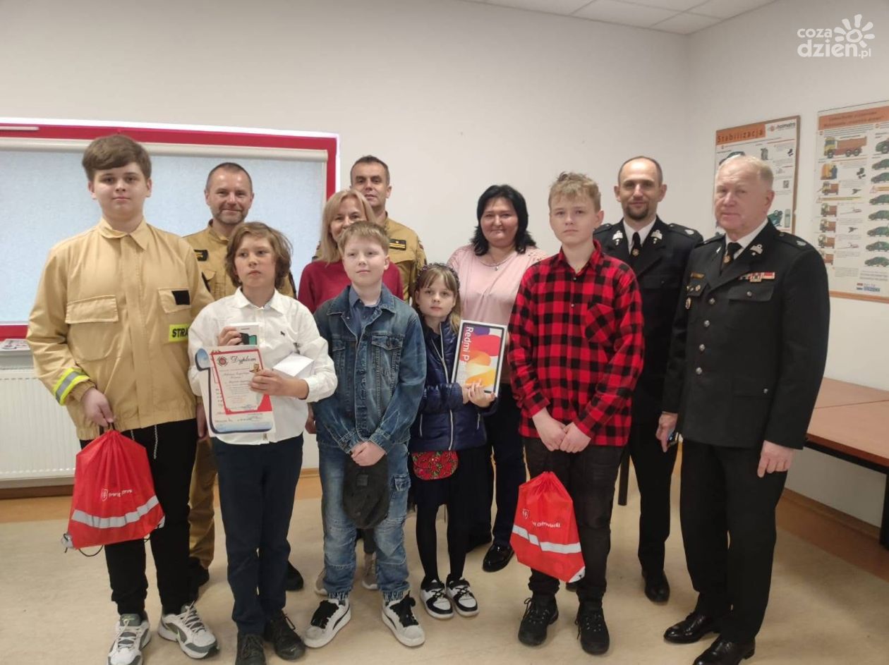 Młodzi ostrowczanie sprawdzali swoją wiedzę z zakresu pożarnictwa 