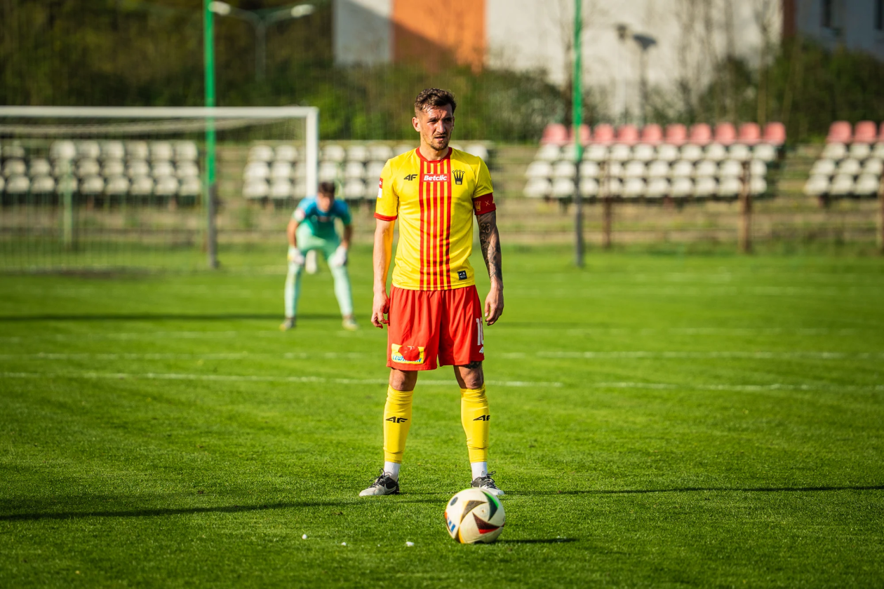 Korona II Kielce podejmuje lidera