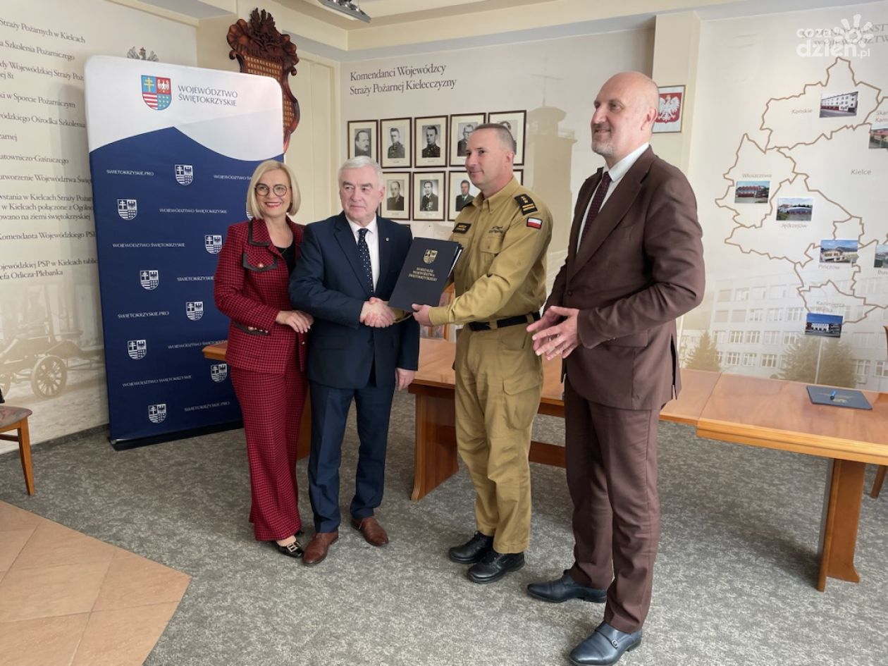 Po 35 latach strażacy wymienią wysłużoną drabinę 