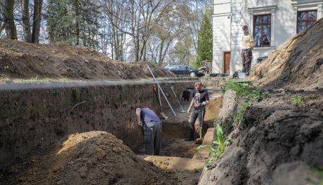 Cenne dla historii Ostrowca odkrycia archeologiczne w częstocickim parku  
