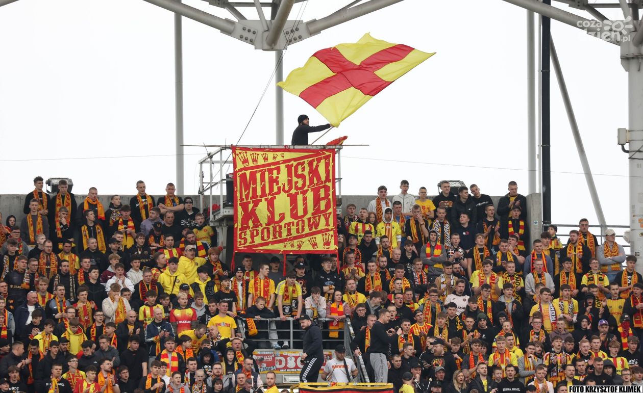 Nowe fotele na Exbud Arenie