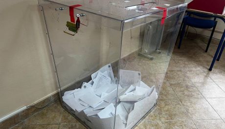 Wybory prezydenckie 2025: Ostrowiec głosuje na Trzaskowskiego, powiat stawia na Nawrockiego