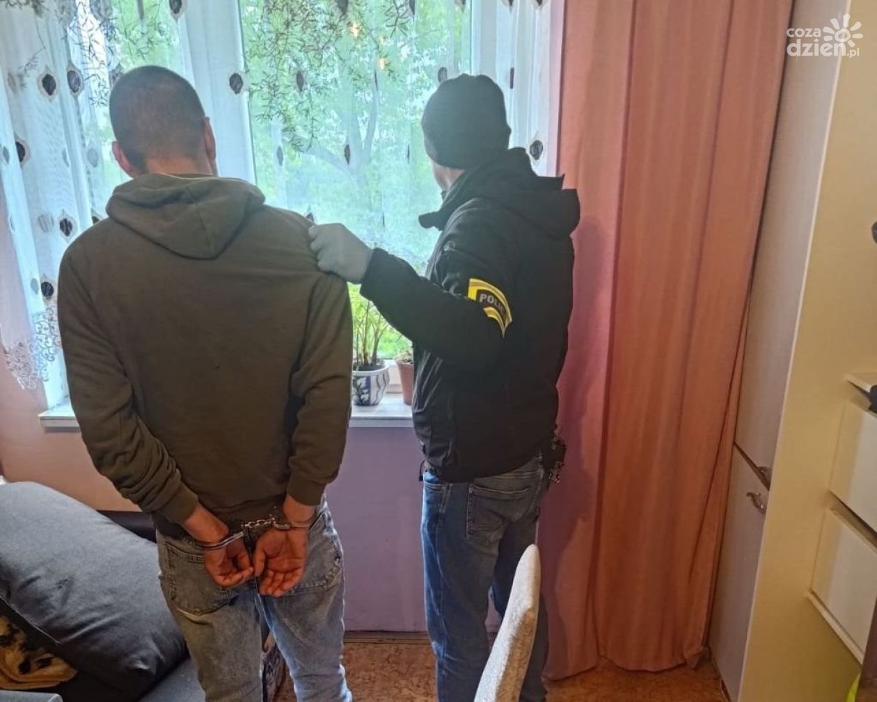 Zatrzymano mężczyznę oszukującego na 'policjanta'