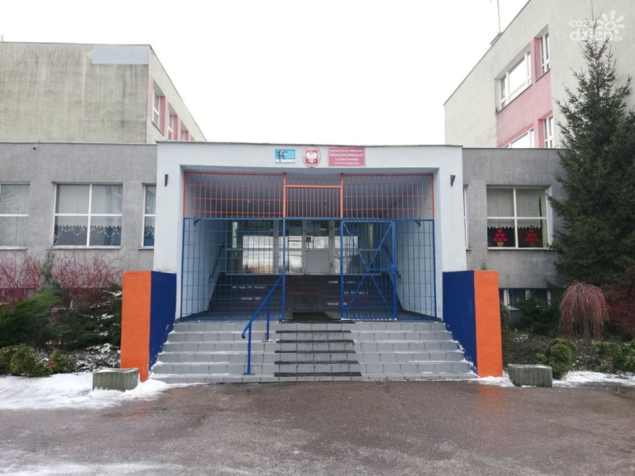 Powtórzony konkurs na dyrektora PSP nr 5 w Ostrowcu 