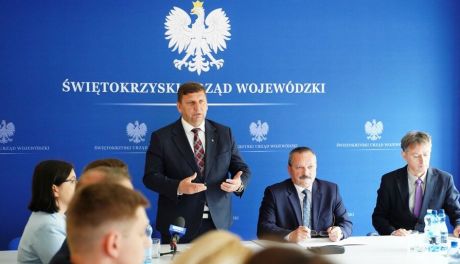 Rzekomy pomór drobiu w gminie Mniów. Prowadzone są działania kryzysowe