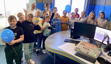 Od serca dla rodziców – wyjątkowa wizyta klasy 3d z PSP nr 5