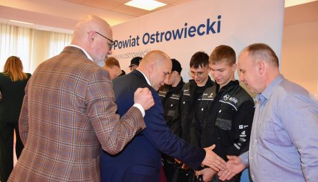 Młodzi, zdolni  mechanicy z ostrowieckiej szkoły  