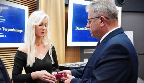 Rodzina trenera Damiana Jędrzejewskiego odebrała odznaczenie  