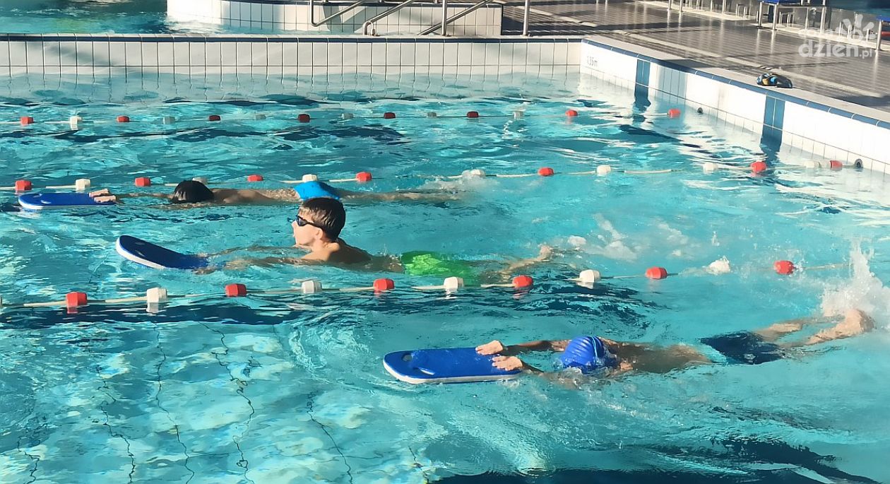 Wakacje na Rawszczyźnie - zapraszamy na kurs nauki i doskonalenia pływania!