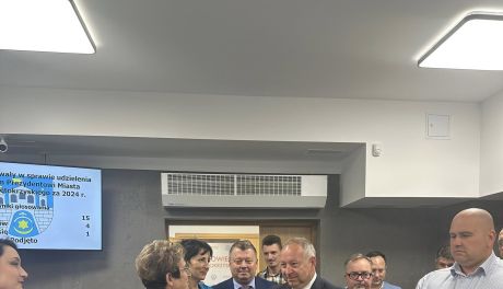 Ostrowiecki prezydent pozytywnie oceniony przez samorząd