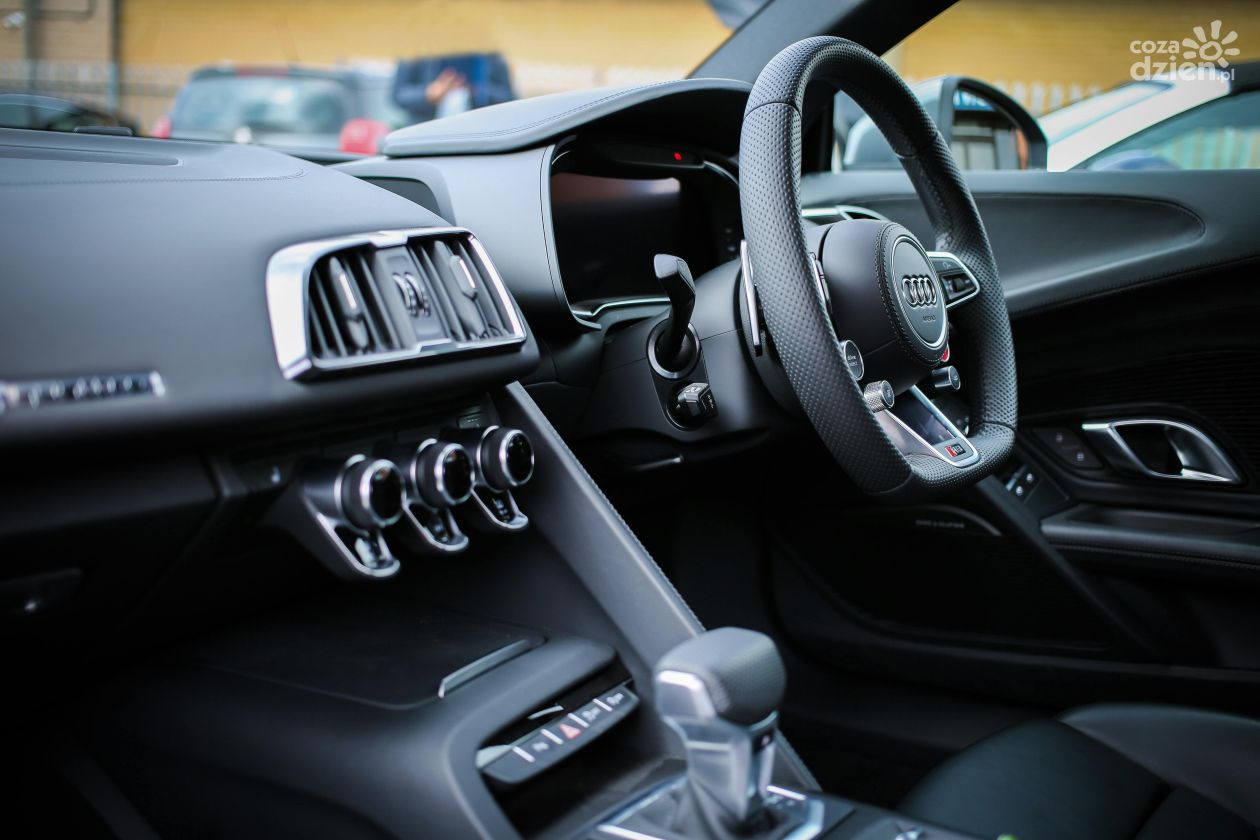 Dobra wypożyczalnia aut - czyli jaka?