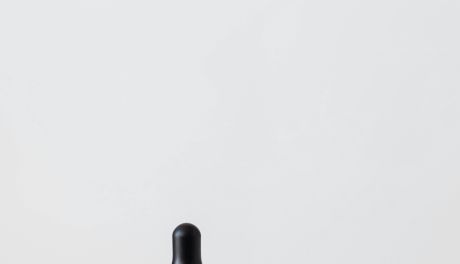 ​Serum do twarzy, czyli kosmetyki dla kobiet w każdym wieku