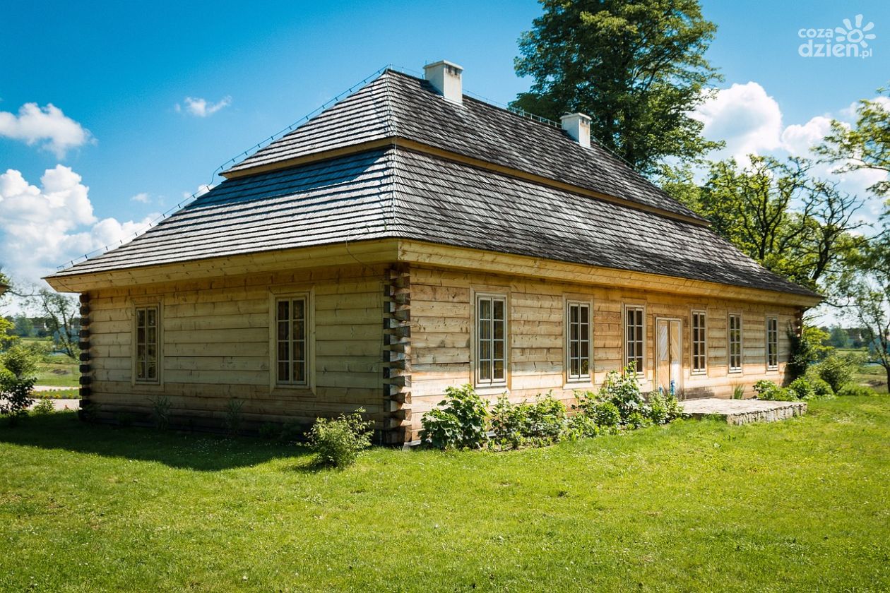 To będzie weekend pełen muzyki i literatury. W sercu Gór Świętokrzyskich rusza Festiwal Sztuki i Mediów Otwarte Książki. 