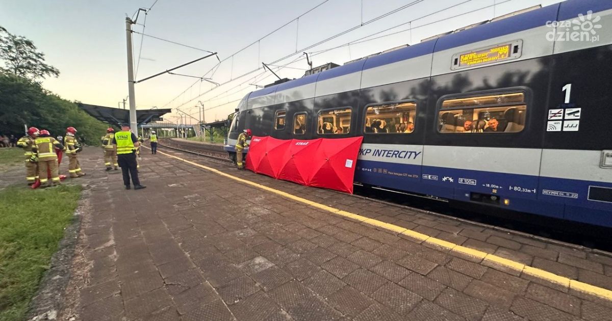 Tragiczny wypadek na peronie w Skarżysku-Kamiennej – mężczyzna śmiertelnie potrącony przez pociąg Intercity