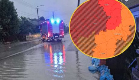 Niż genueński nad Świętokrzyskiem. Raport na bieżąco: intensywne ulewy, burze i ewakuacje harcerzy