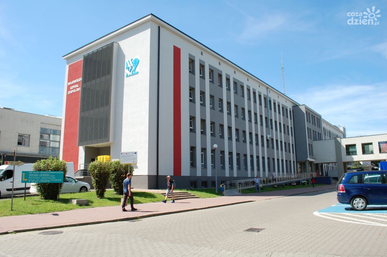 Lekarze z Kielc usunęli guz macicy ważący 11,5 kg