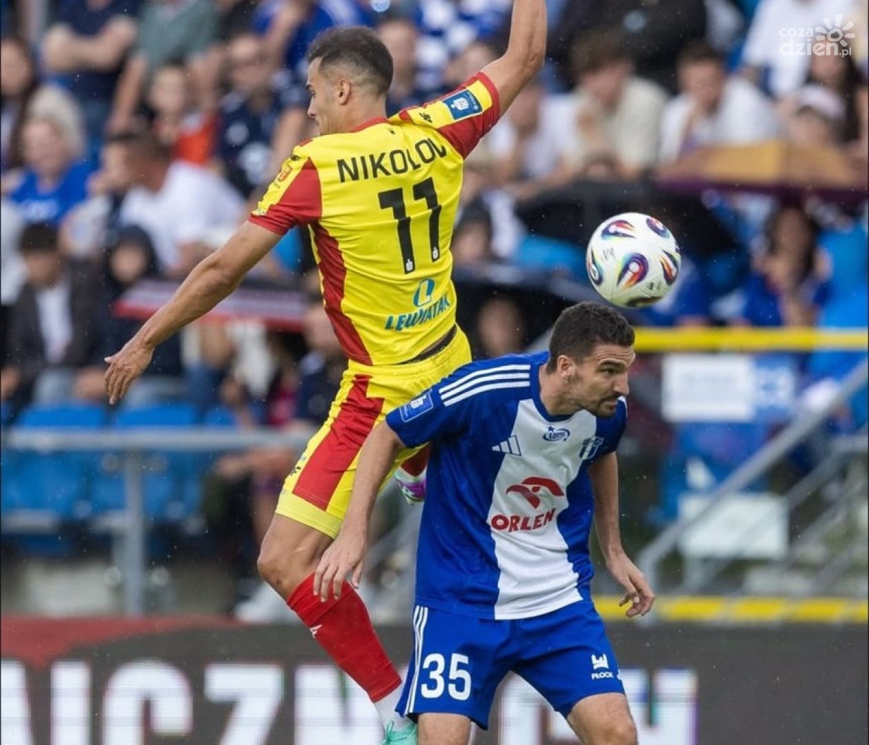 Dwie czerwone kartki i dwie bramki. Korona przegrywa na starcie z Wisłą Płock