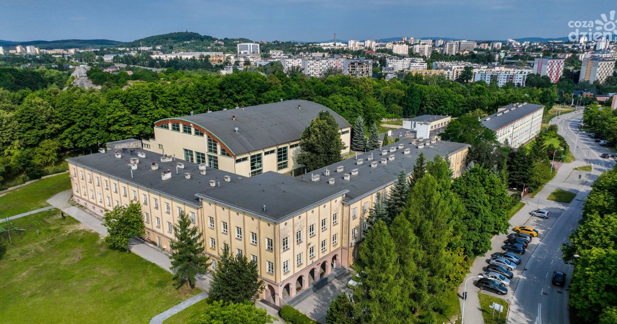 Cztery szkoły w Kielcach zyskają termomodernizację