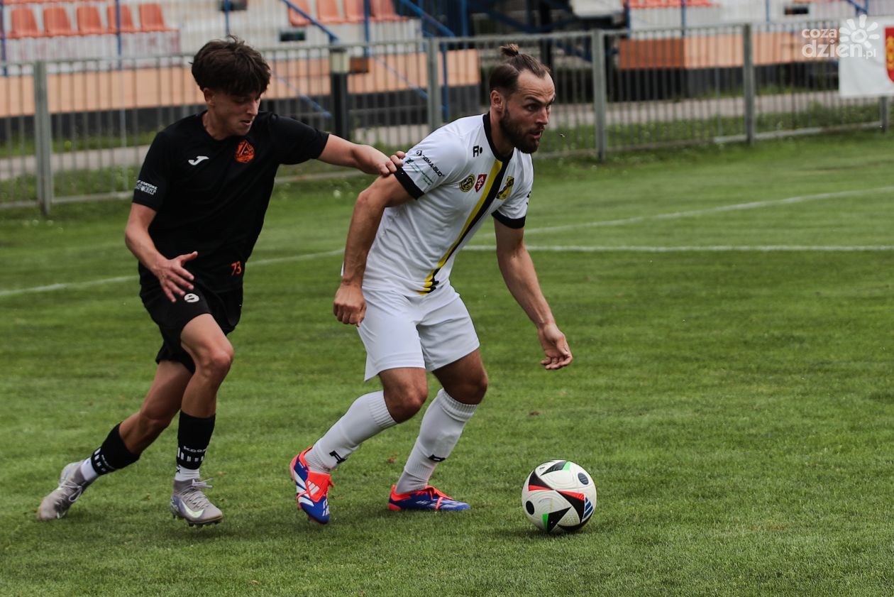 Dwa sparingi KSZO z Naprzodem Jędrzejów