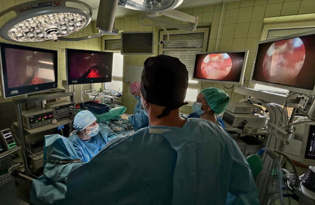 Innowacyjny zabieg w Kielcach – nowa metoda leczenia blizn po cesarskim cięciu