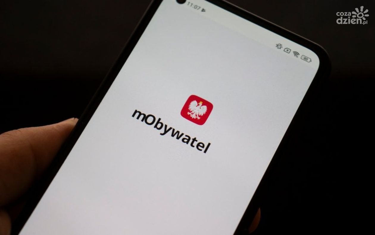 Koniec z papierami i kolejkami? Nowe usługi i uproszczenia w mObywatelu