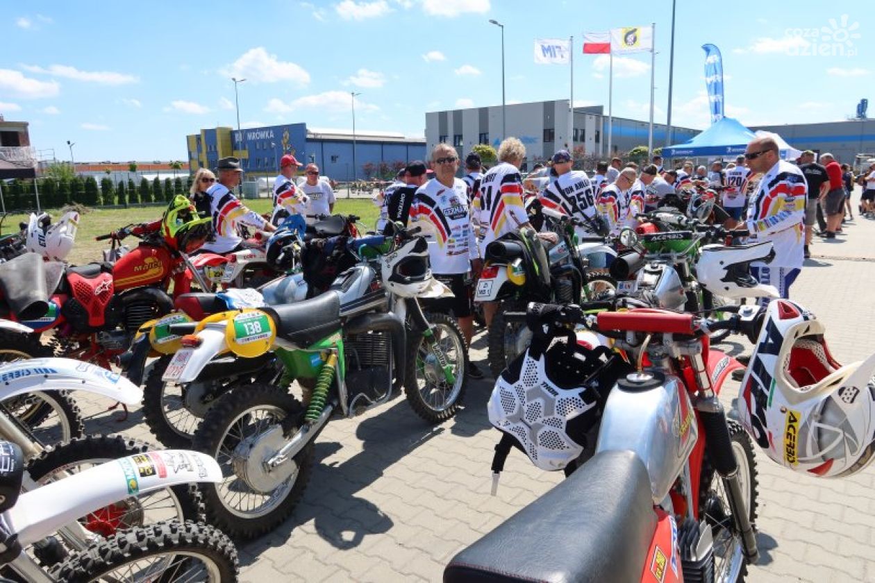 200 zawodników z 17 krajów przyjechało do Piekoszowa