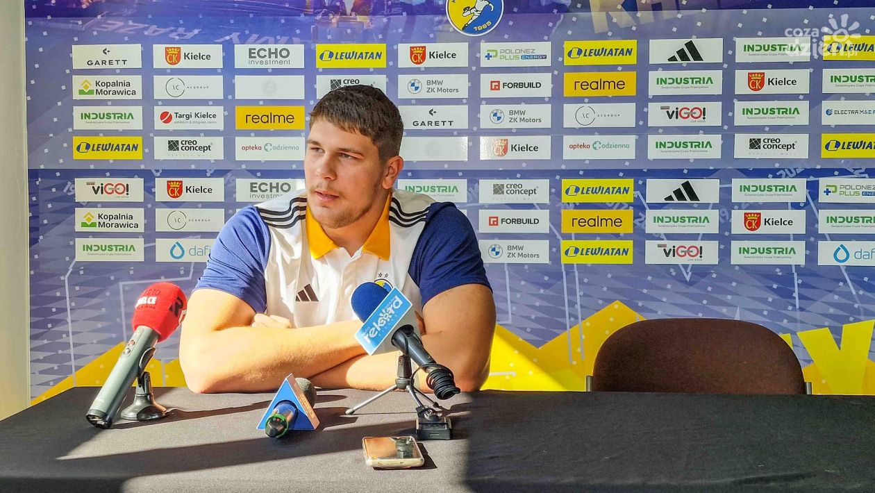 Industrii Kielce w nowym sezonie: młodzi bramkarze uczą się od mistrzów, drużyna gotowa na start w Opolu