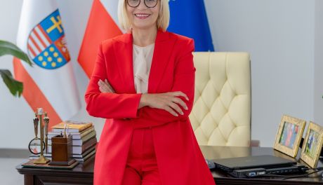 Marszałek Renata Janik odpowiada w sprawie unijnej dotacji