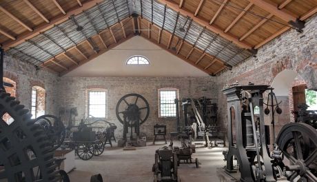 Zabytkowa Hala w Sielpi zyskała nowe życie – zakończono pierwszy etap prac konserwatorskich