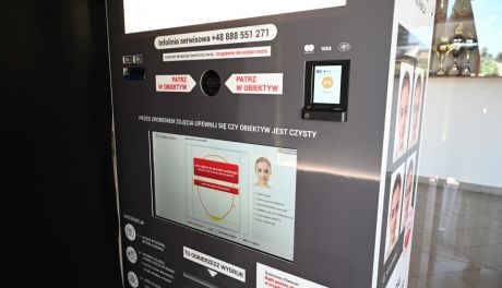 Nowa fotobudka w Masłowie – szybkie zdjęcia do dokumentów na miejscu