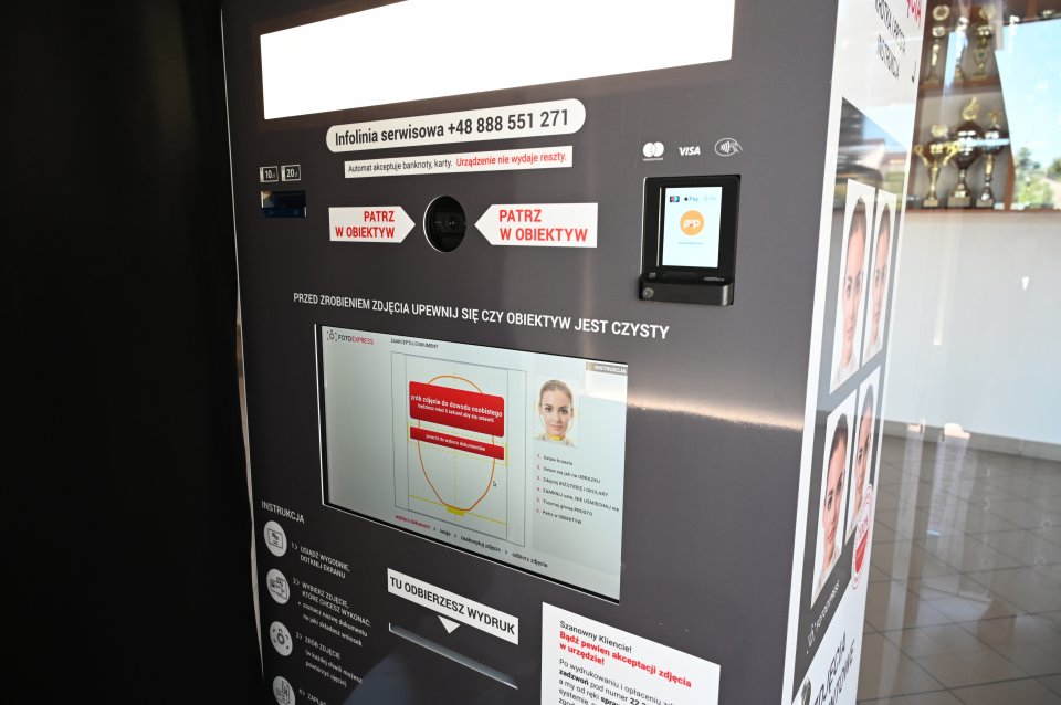 Nowa fotobudka w Masłowie – szybkie zdjęcia do dokumentów na miejscu