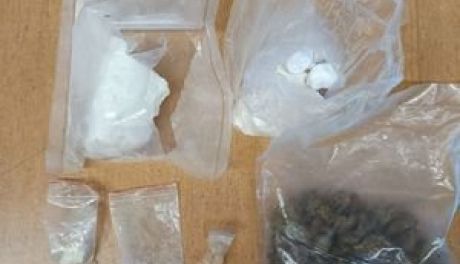 Areszt dla 26-latka z Ostrowca za posiadanie znacznej ilości narkotyków