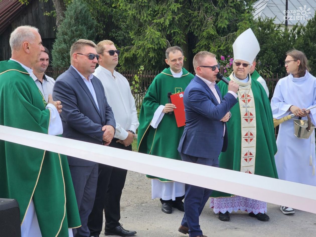 Wierni mają nowy parking przy kościele w Radoszycach