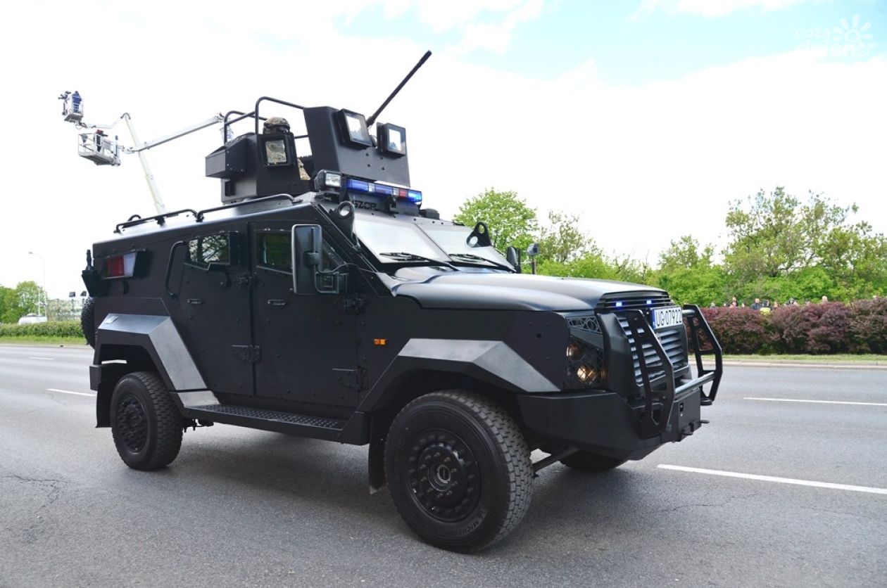 Wzmożony ruch wojsk na drogach do końca września