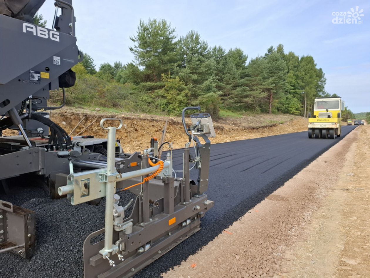 Polichno zyska „małą obwodnicę” – trwa budowa drugiego etapu trasy