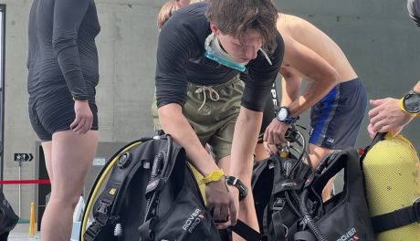 Nurkowanie w najgłębszym basenie Europy – młodzież z kieleckiego OHP zdobywa unikatowe kwalifikacje