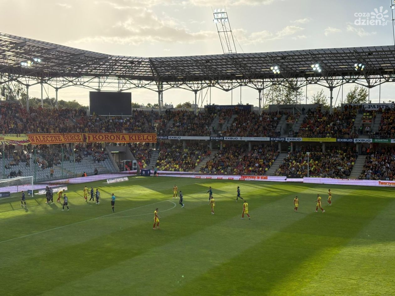 Mecz pełen walki i sędzia w roli głównej. Korona Kielce wygrywa z Motorem Lublin