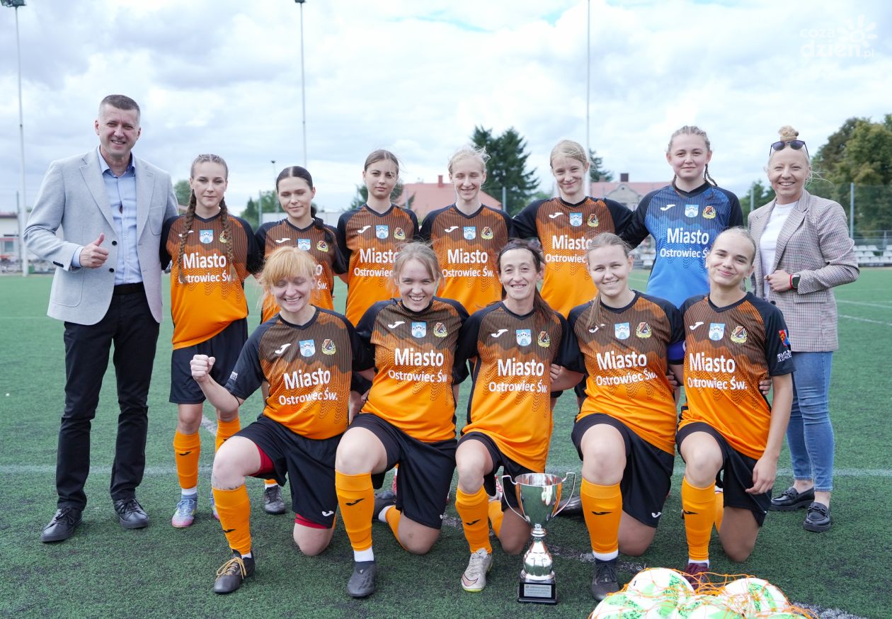 Jeden punkt na inaugurację III Ligi Kobiet w Ostrowcu Świętokrzyskim