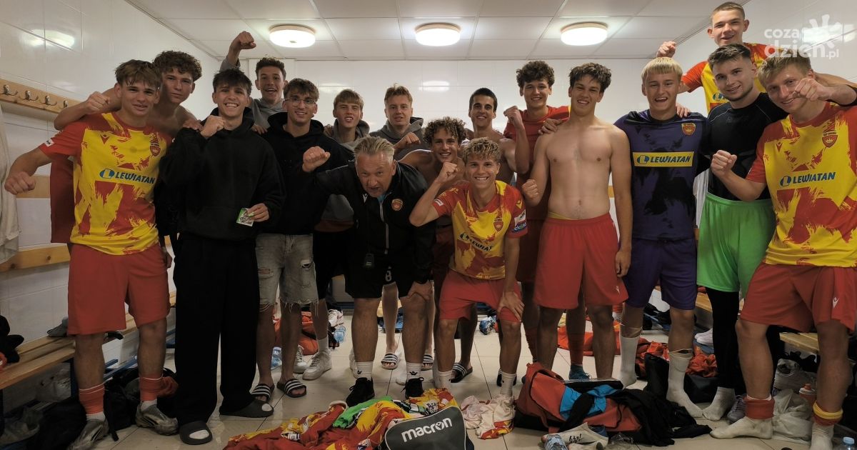 Trzech zawodników KKP Korona Kielce wyróżnionych przez Świętokrzyski Związek Piłki Nożnej