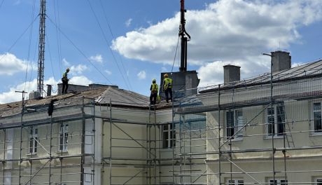 Rozpoczął się remont dachu zabytkowego budynku ŚCRMiTS przy ul. Św. Leonarda 10 w Kielcach