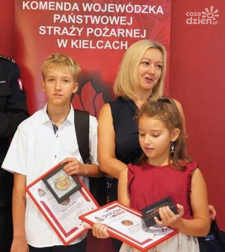 Wręczono odznaki dla małych bohaterów
