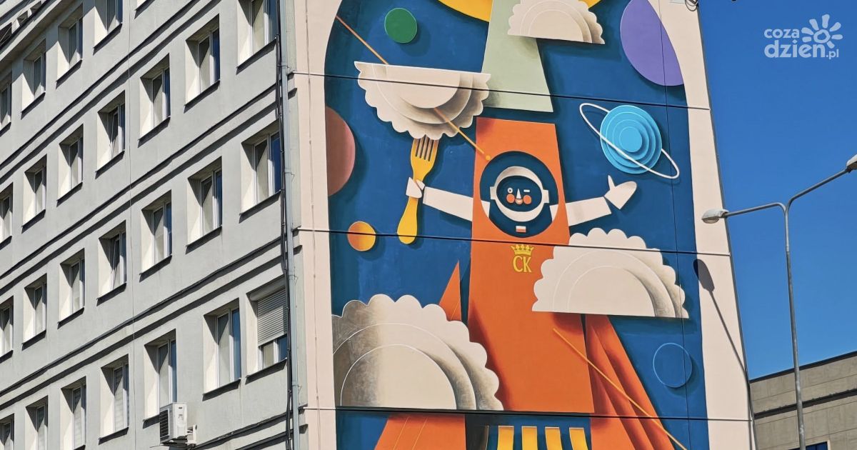 Kosmiczne pierogi z Kielc na muralu