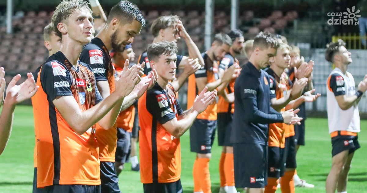 Avia pokonana, KSZO wraca na fotel lidera