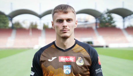 Wychowanek Alitu Ożarów nowym zawodnikiem KSZO