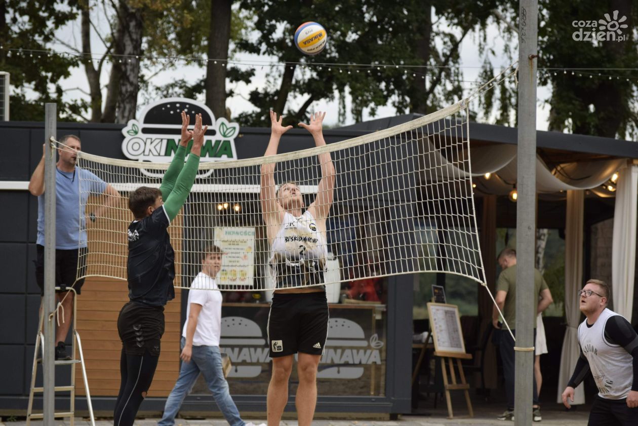 6. Gminny Turniej Piłki Plażowej w Cedzynie przyciągnął licznych uczestników
