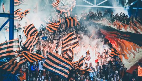 Bezbramkowe derby w Ostrowcu