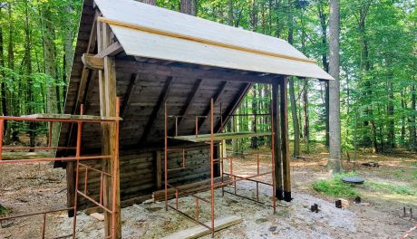 Nowe oblicze wejścia do Świętokrzyskiego Parku Narodowego w Świętej Katarzynie – trwa modernizacja