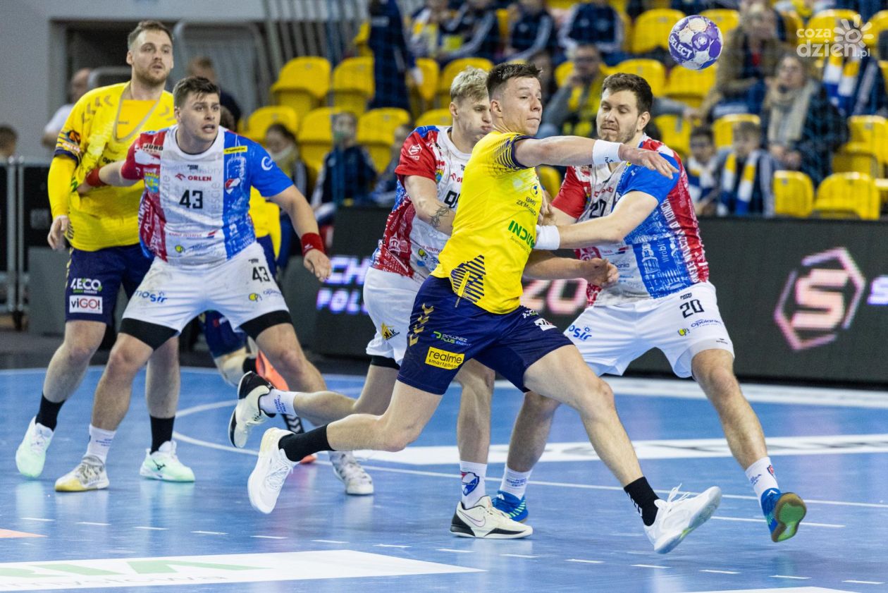 Rozdział 4: Rozbić Gwardię w niedzielne południe