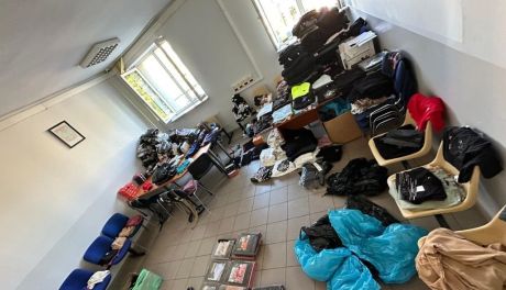 Podrobione towary zdjęte z targowiska pod Kielcami