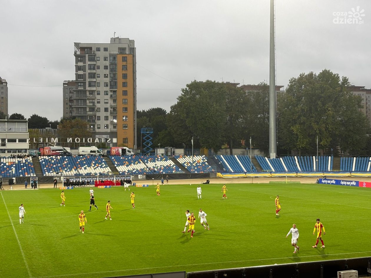 Jesienna aura oraz gra Korony w Rzeszowie. Pau Resta bohaterem meczu
